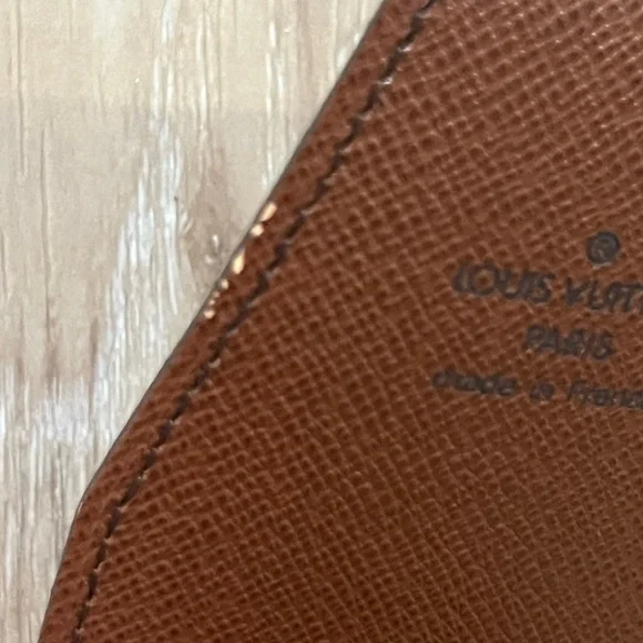 LOUIS VUITTON Monogram Holder Multipurpose Case